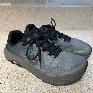 TOPO MT-5 Running Athletic Shoe